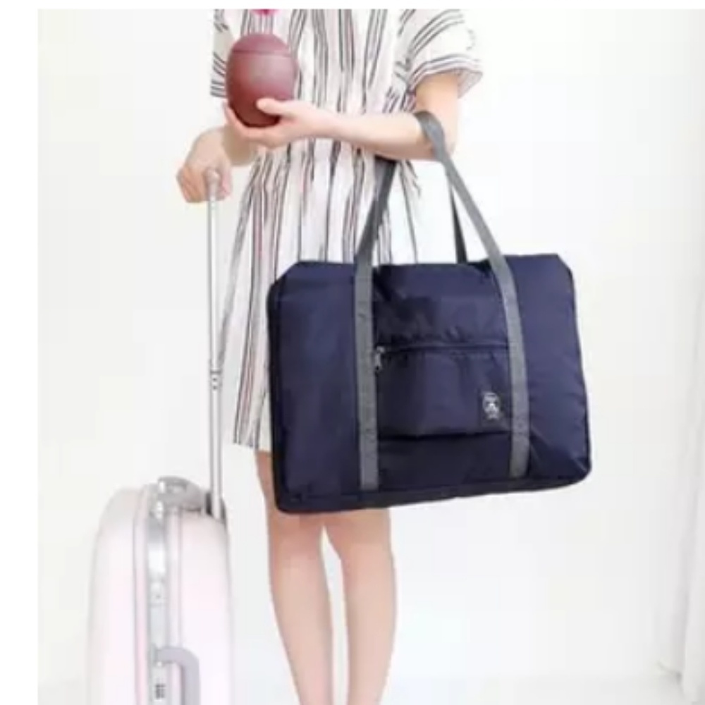 NWOT Navy blue travel weekend duffel hockey gym carryon hospital bag